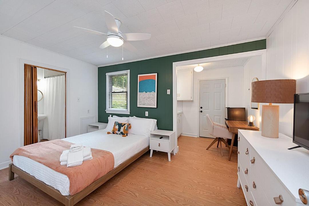 Photo of Bedroom in Hickory