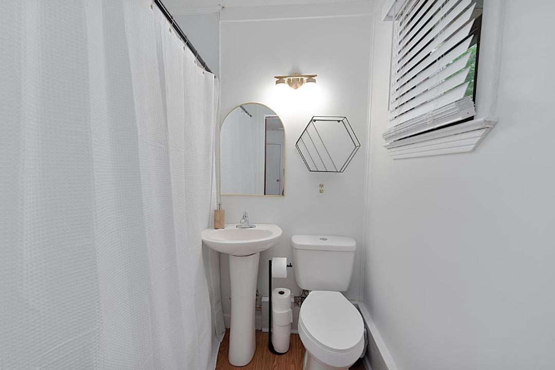 Photo of Bathroom in Hickory