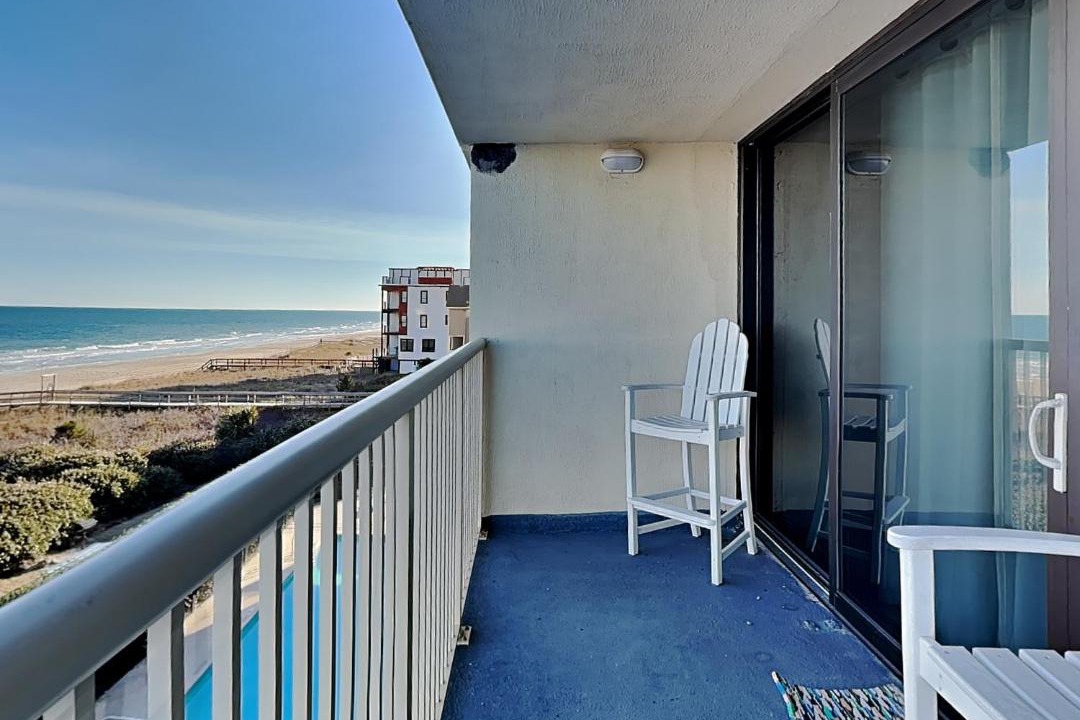 Photo of Patio Balcony in Wilmington Beach