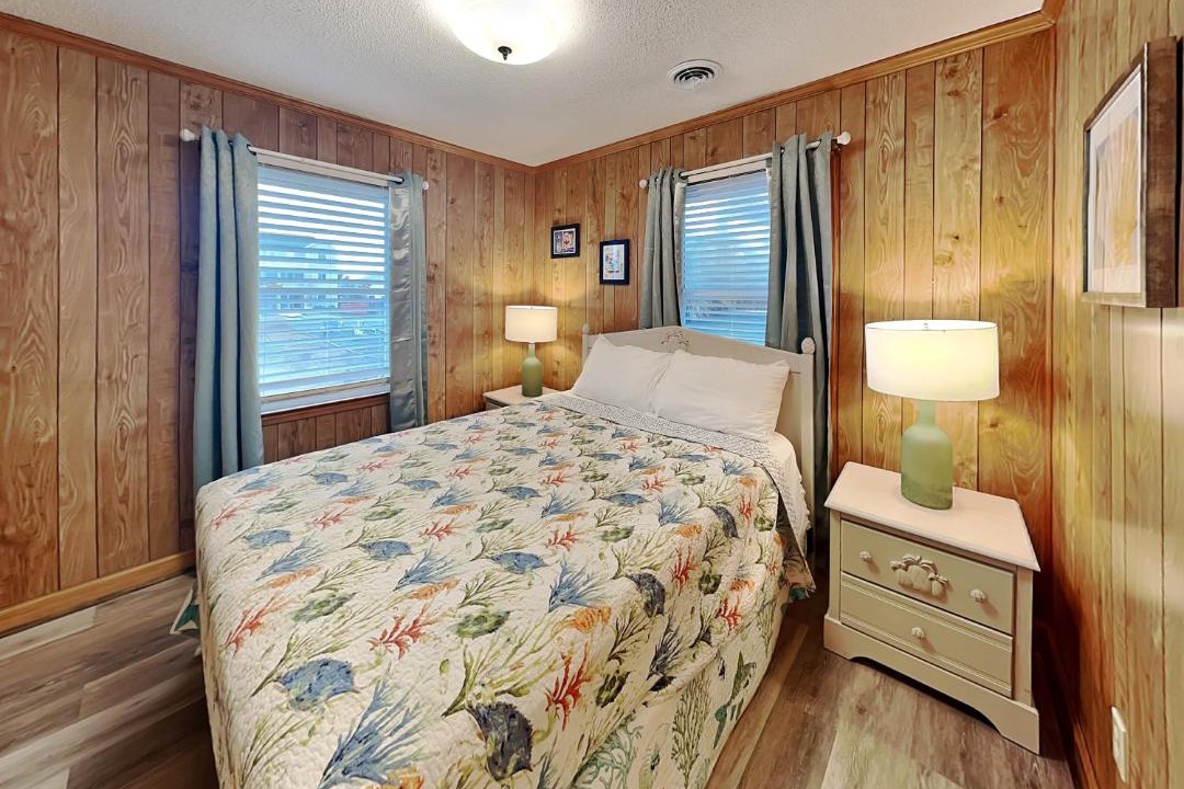 Photo of Bedroom in Topsail Beach