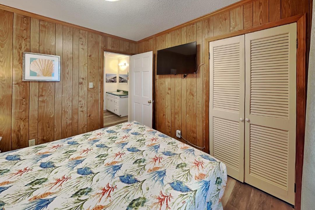 Photo of Bedroom in Topsail Beach