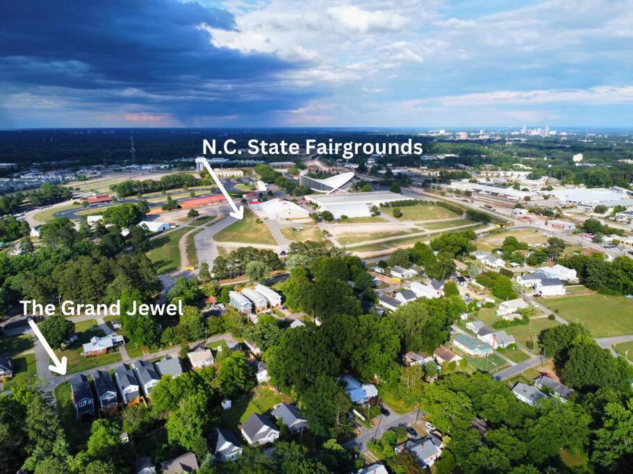 Photo of Buildings in Southwest Raleigh