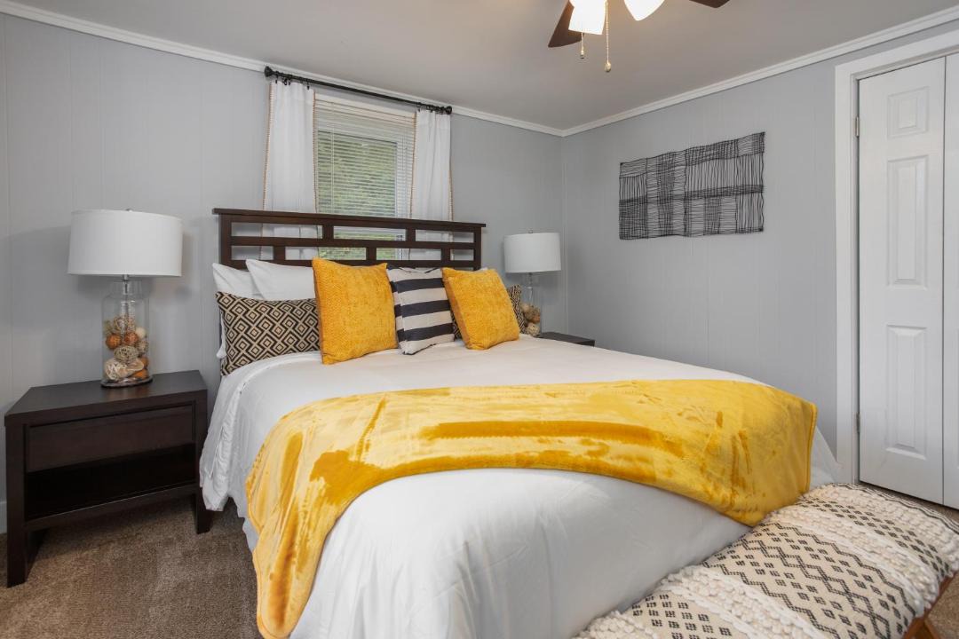 Photo of Bedroom in Mebane