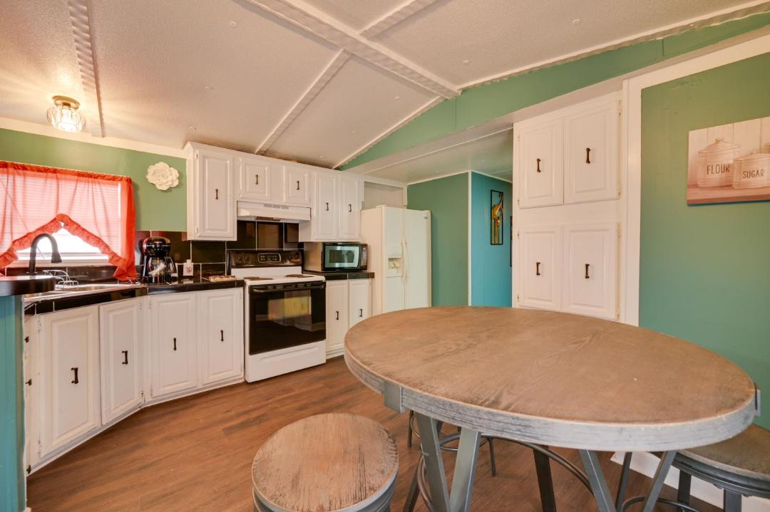Photo of Kitchen in Crisp