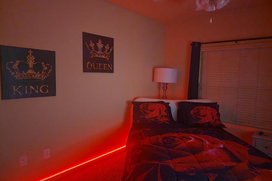 Photo of Bedroom in Executive Park
