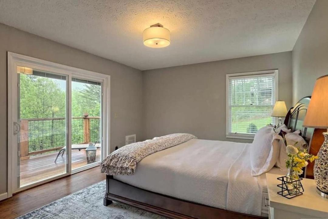 Photo of Bedroom in Cullowhee