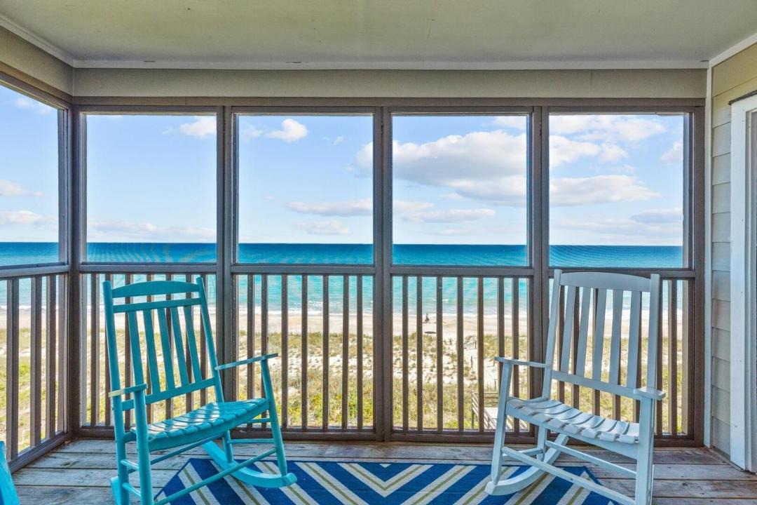 Photo of Patio Balcony in Pine Knoll Shores