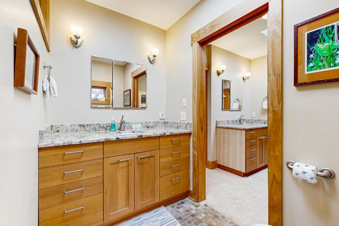 Photo of Bathroom in Tuckasegee