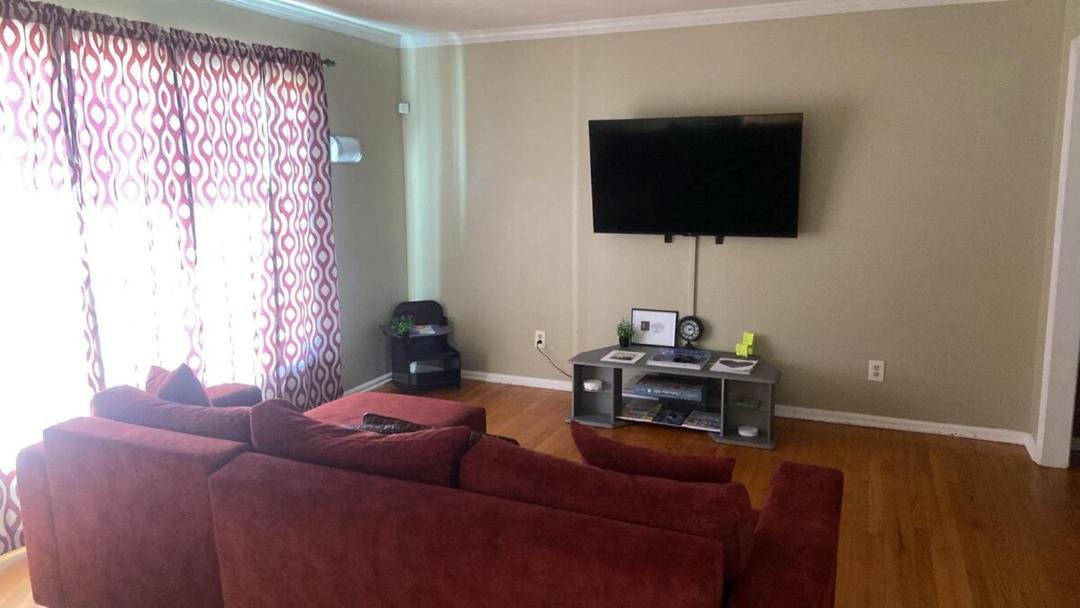 Photo of Livingroom in Jamestown