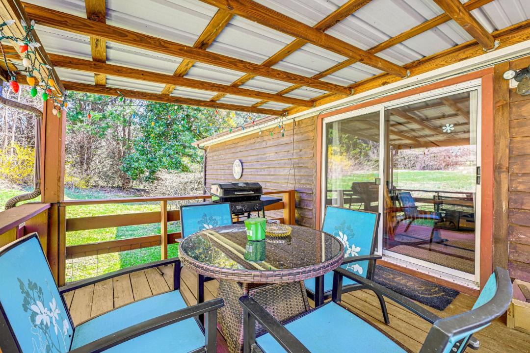 Photo of Patio Balcony in Robbinsville