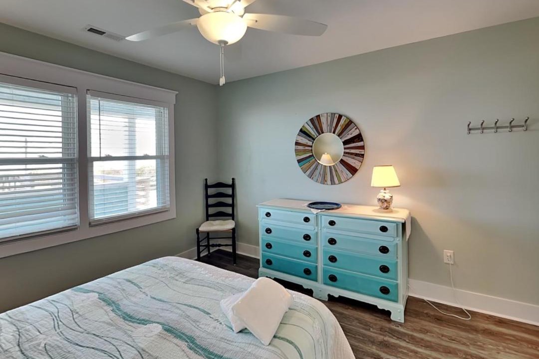 Photo of Bedroom in Topsail Beach