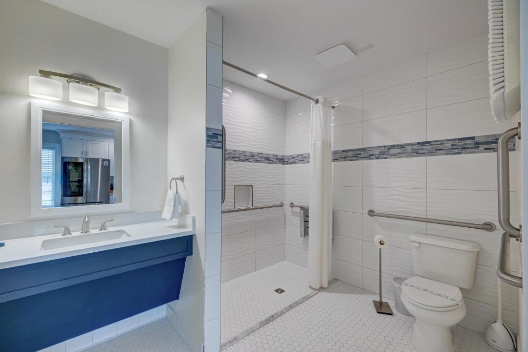 Photo of Bathroom in River District