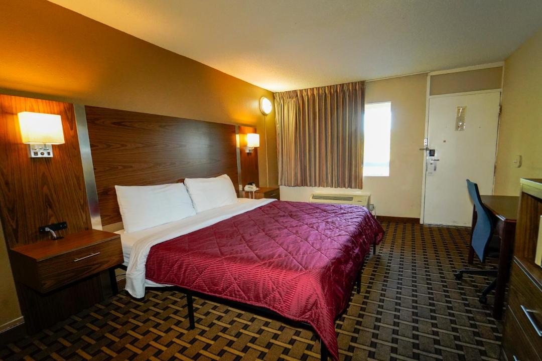 Photo of Bedroom in Kinston