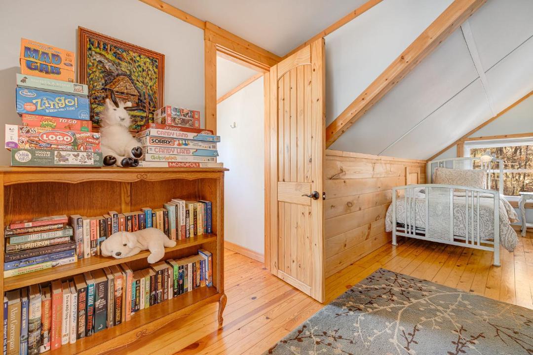 Photo of Bedroom in Hendersonville