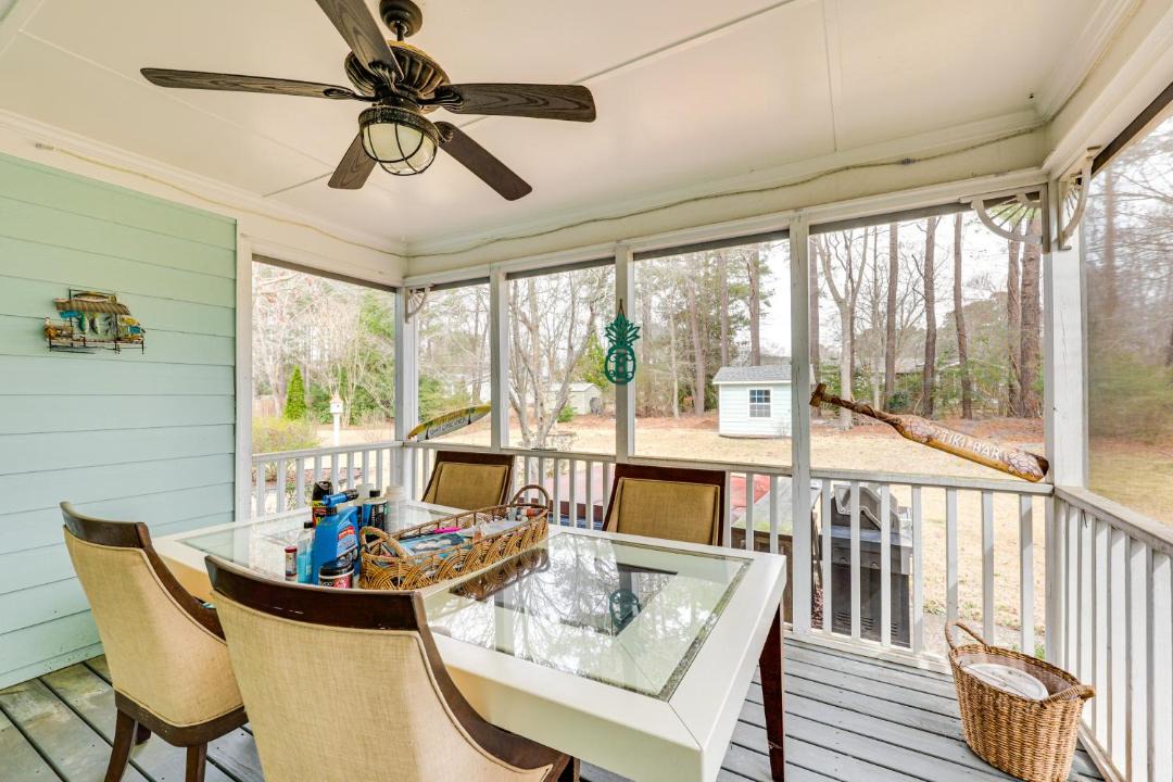 Photo of Patio Balcony in Southeast Raleigh