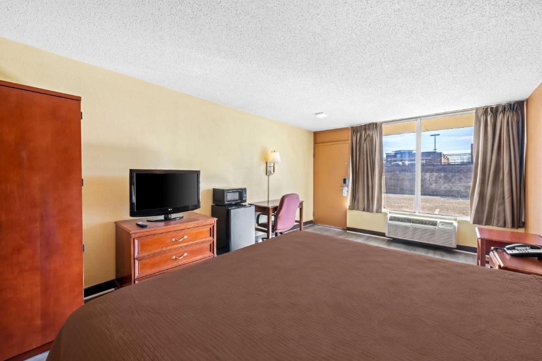 Photo of Bedroom in Monroe