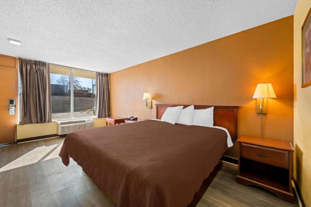 Photo of Bedroom in Monroe
