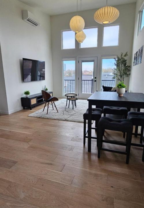 Photo of Livingroom in Downtown
