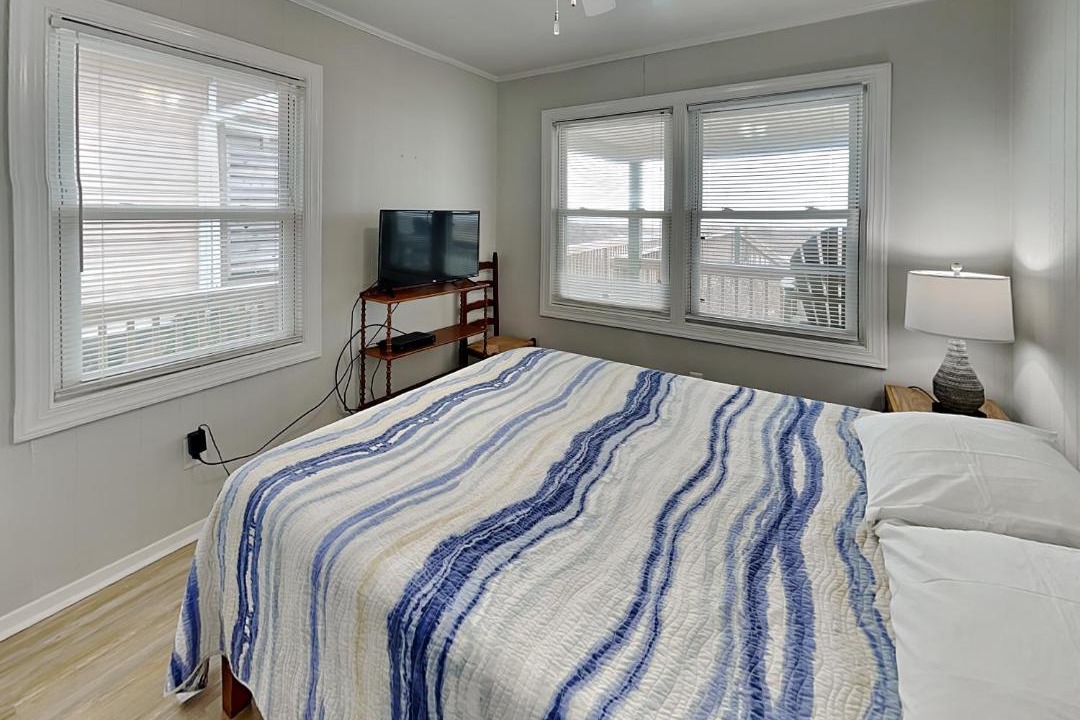 Photo of Bedroom in Topsail Beach