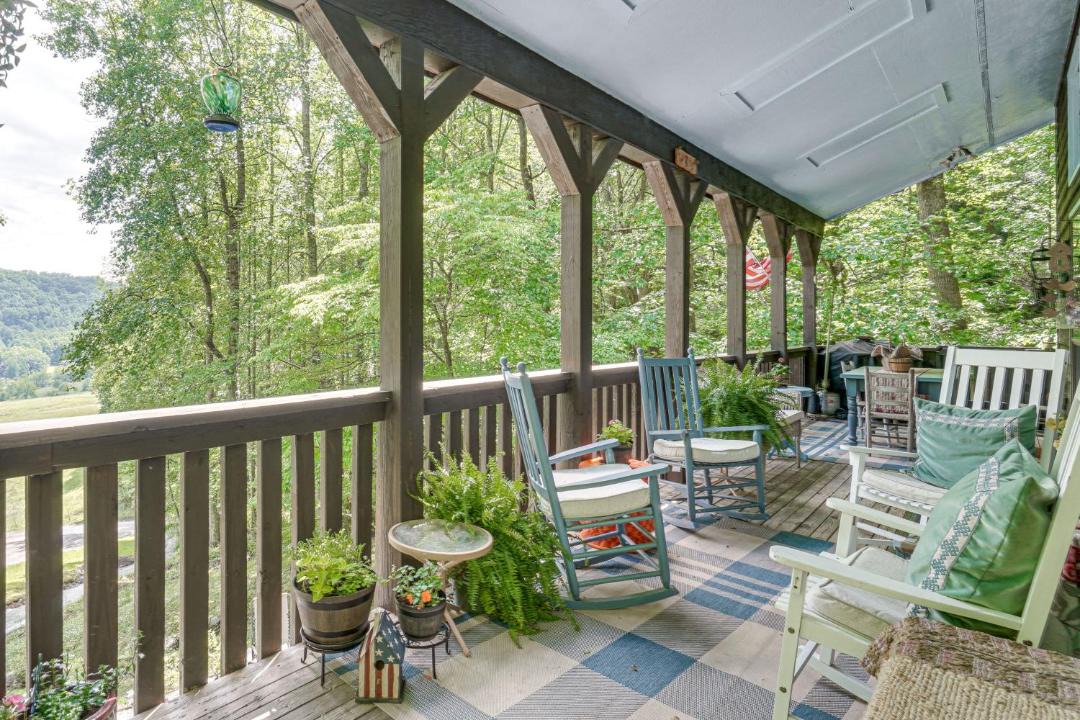 Photo of Patio Balcony in Robbinsville