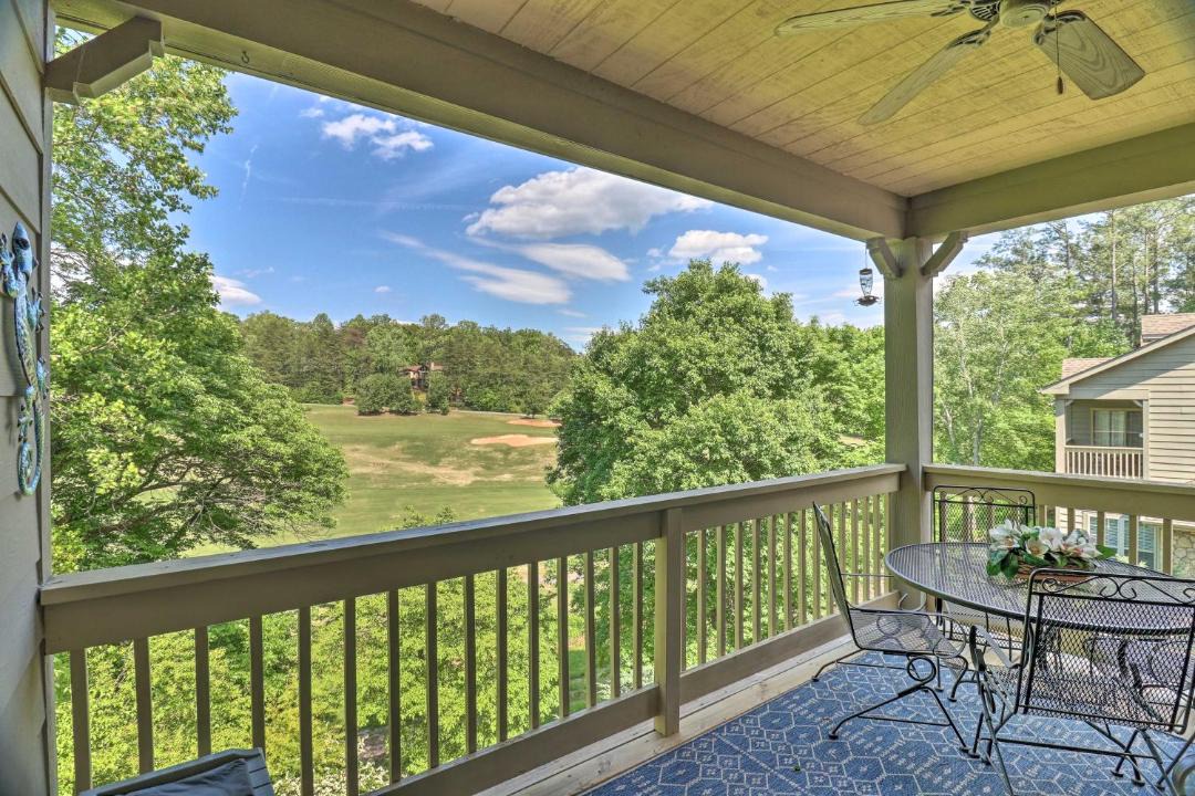 Photo of Patio Balcony in Lake Lure