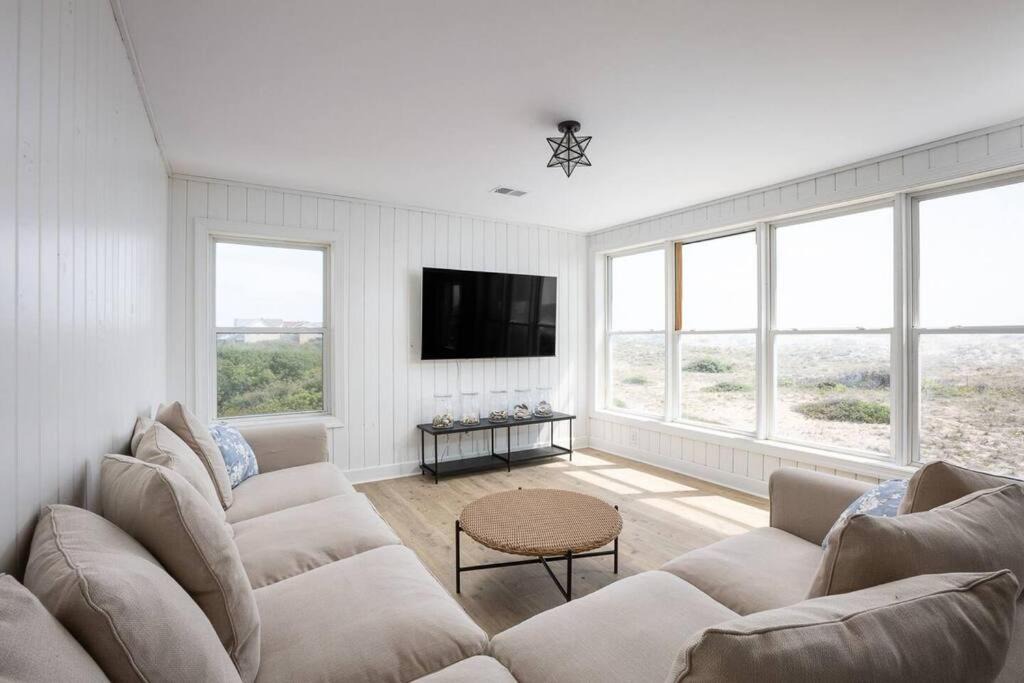 Photo of Livingroom in Carova Beach