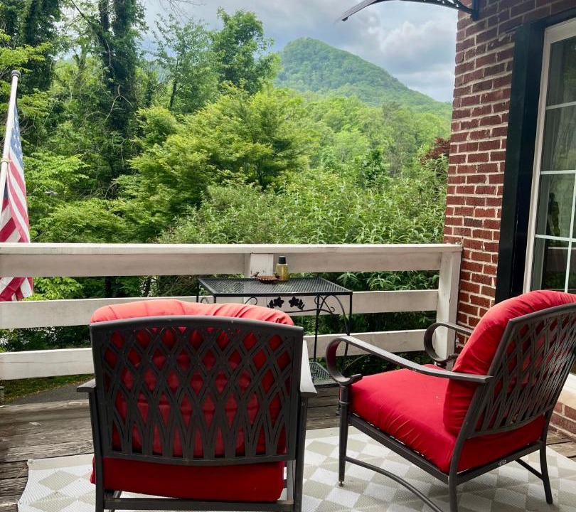 Photo of Patio Balcony in Lake Lure