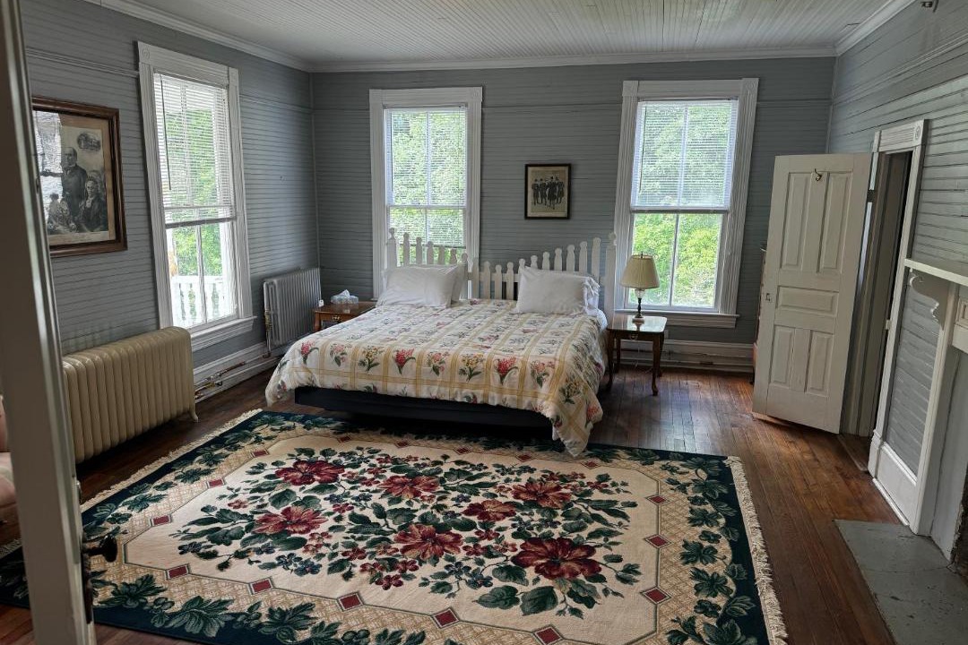 Photo of Bedroom in Sylva