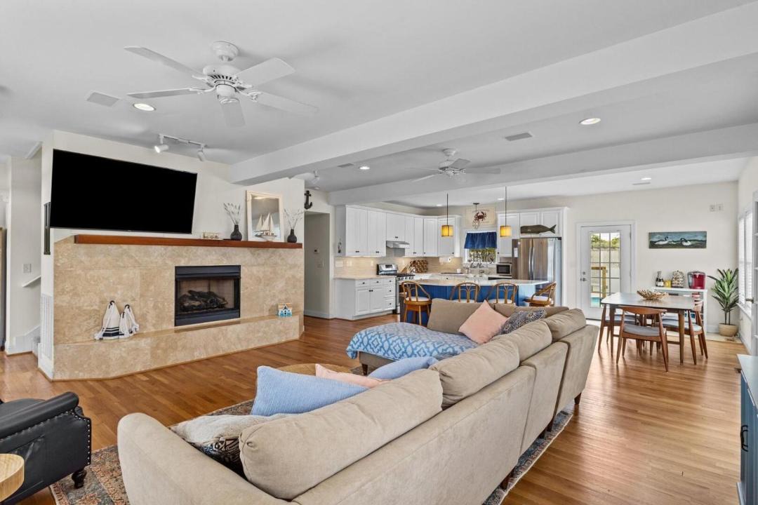 Photo of Livingroom in Harkers Island