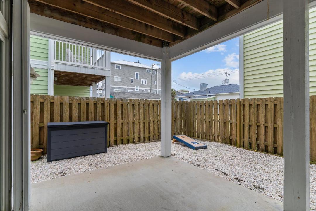 Photo of Patio Balcony in Wilmington Beach