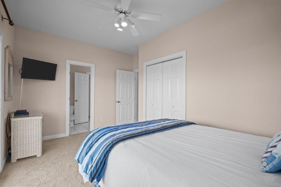Photo of Bedroom in Village of Stump Sound