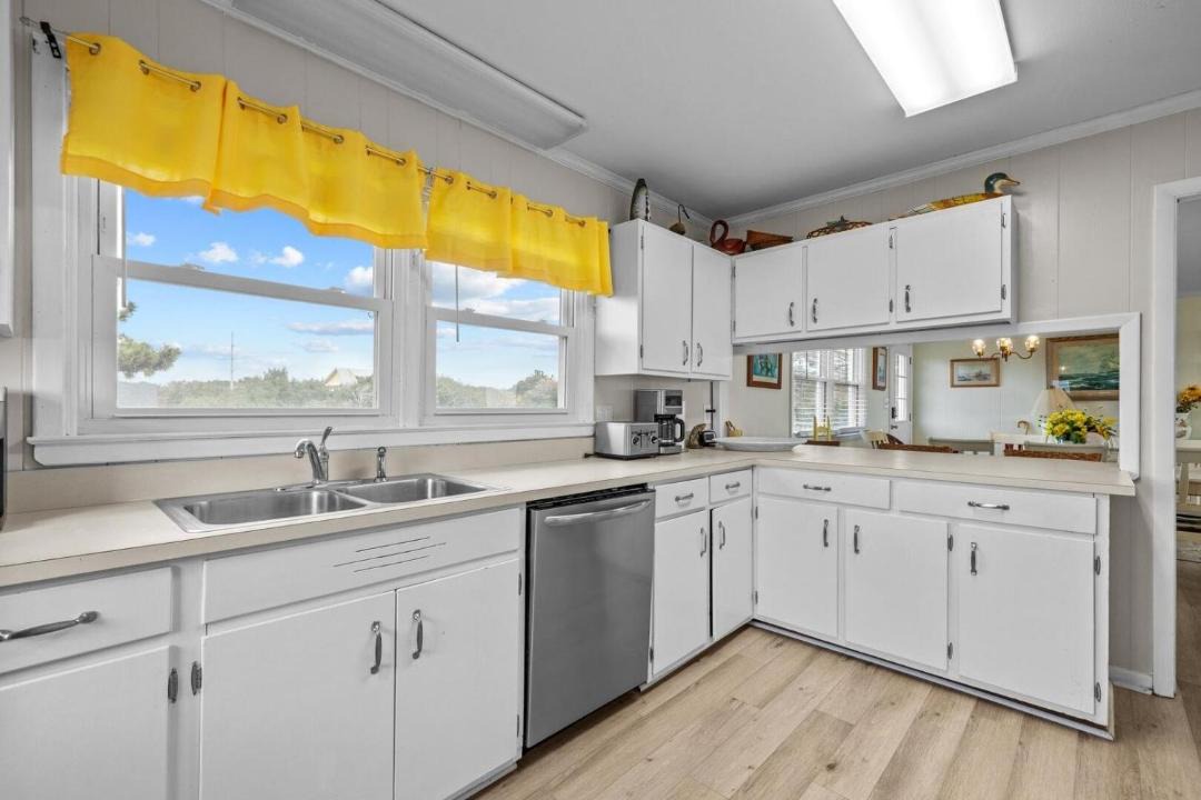Photo of Kitchen in Pine Knoll Shores