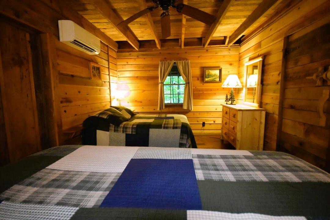 Photo of Bedroom in Saluda