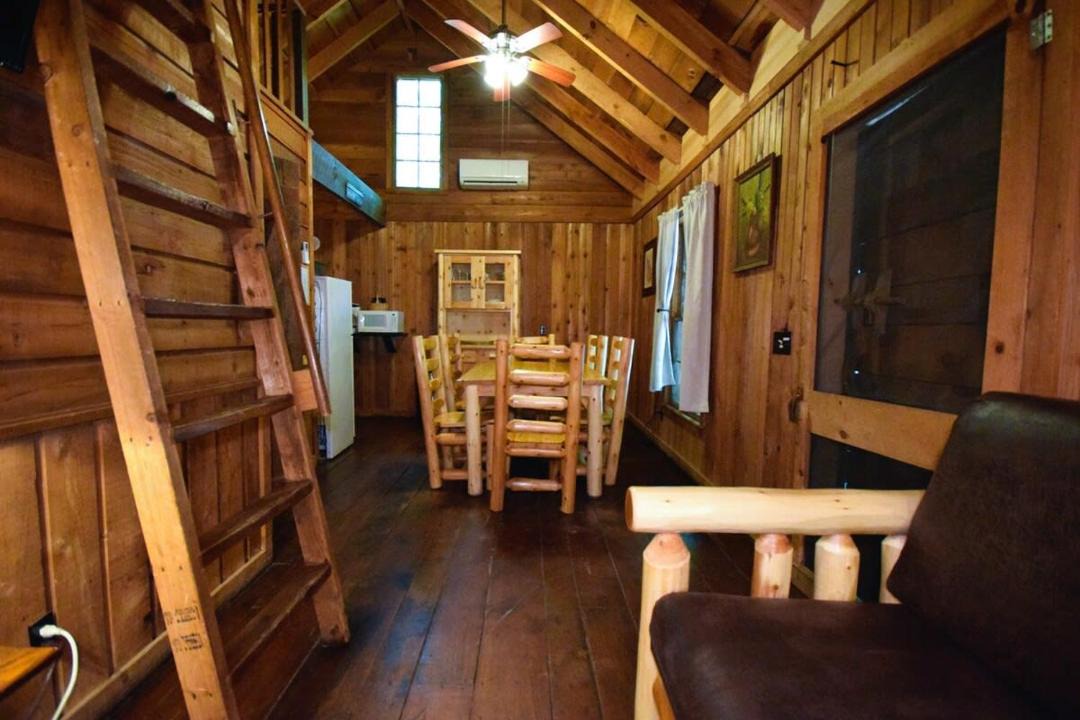 Photo of Others in Saluda
