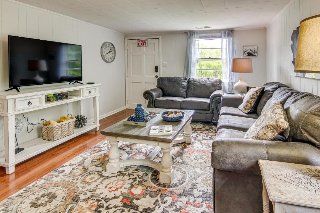 Photo of Livingroom in Canton