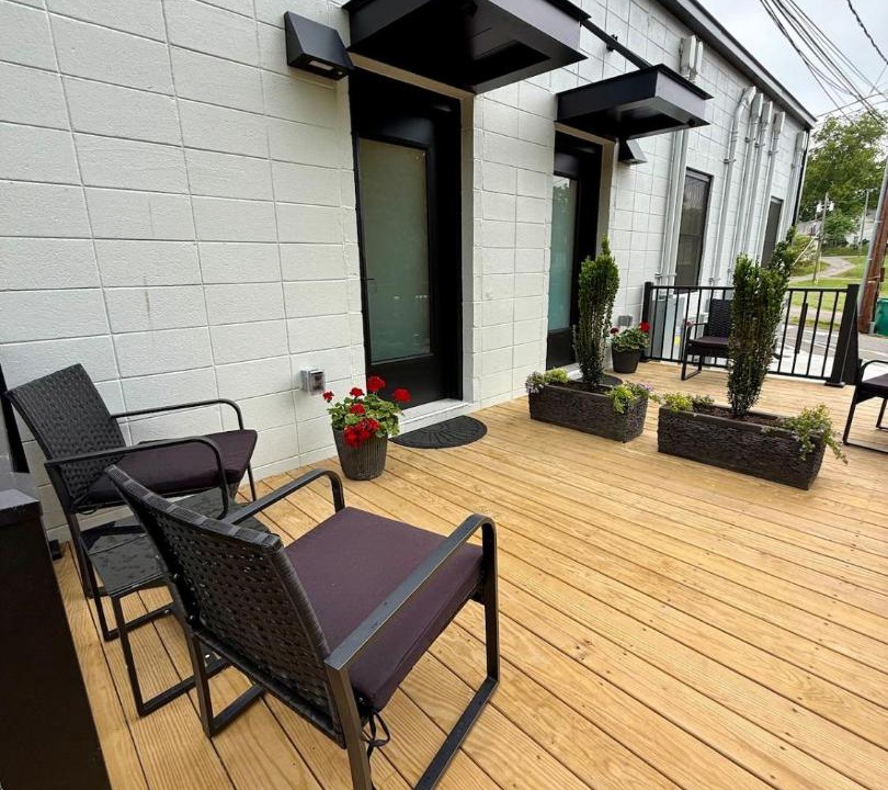 Photo of Patio Balcony in Pilot Mountain