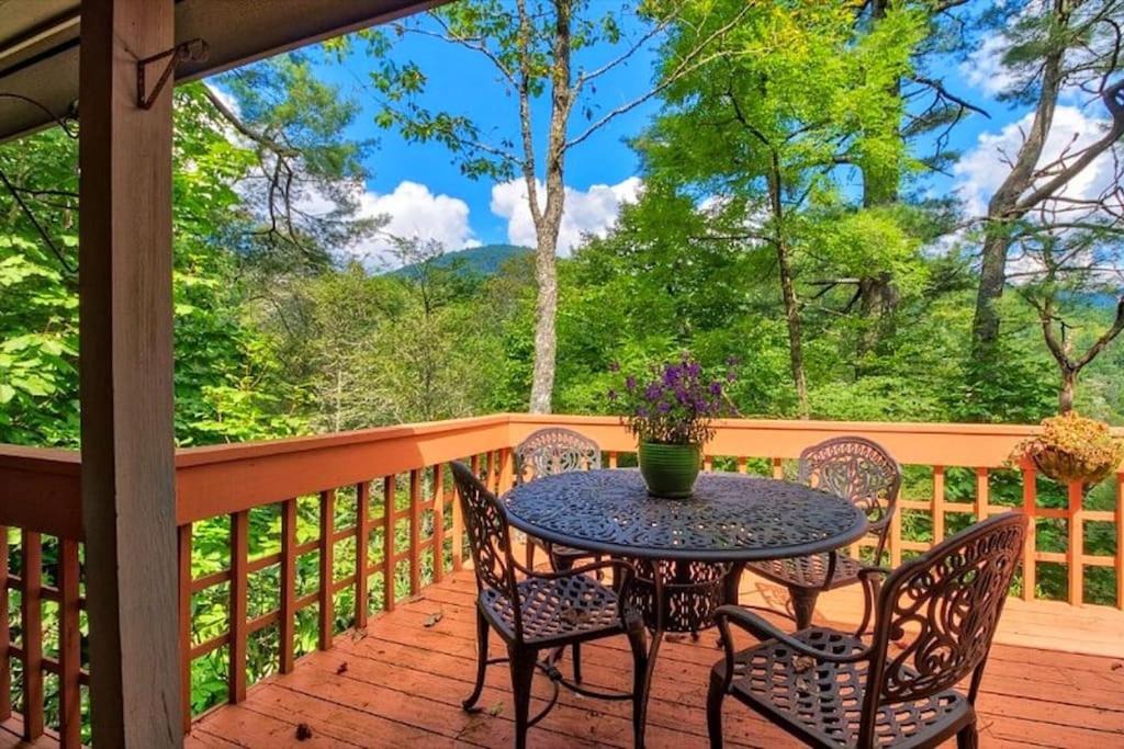 Photo of Patio Balcony in Cashiers