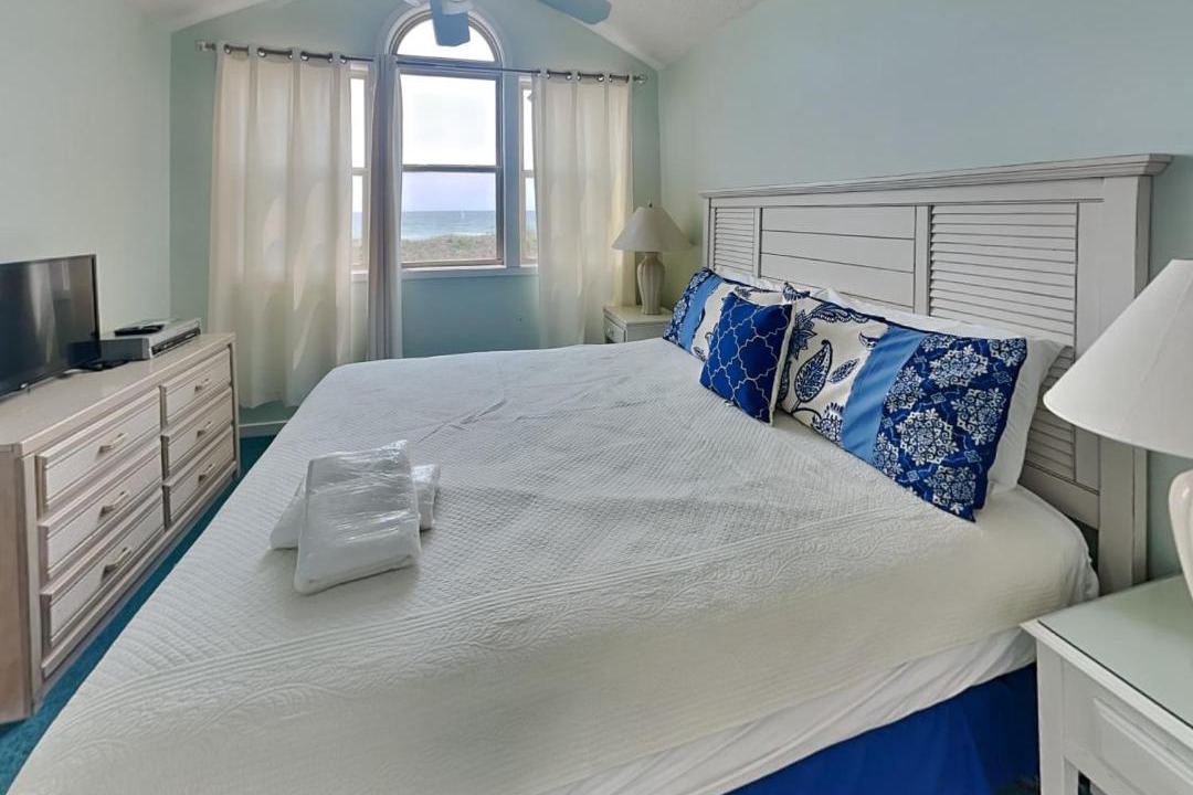 Photo of Bedroom in Topsail Beach