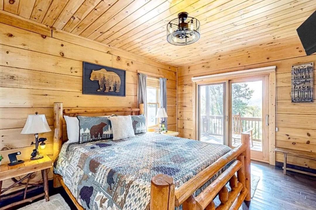Photo of Bedroom in Sugar Grove