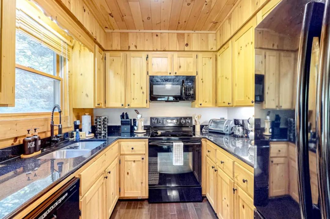 Photo of Kitchen in Sugar Grove