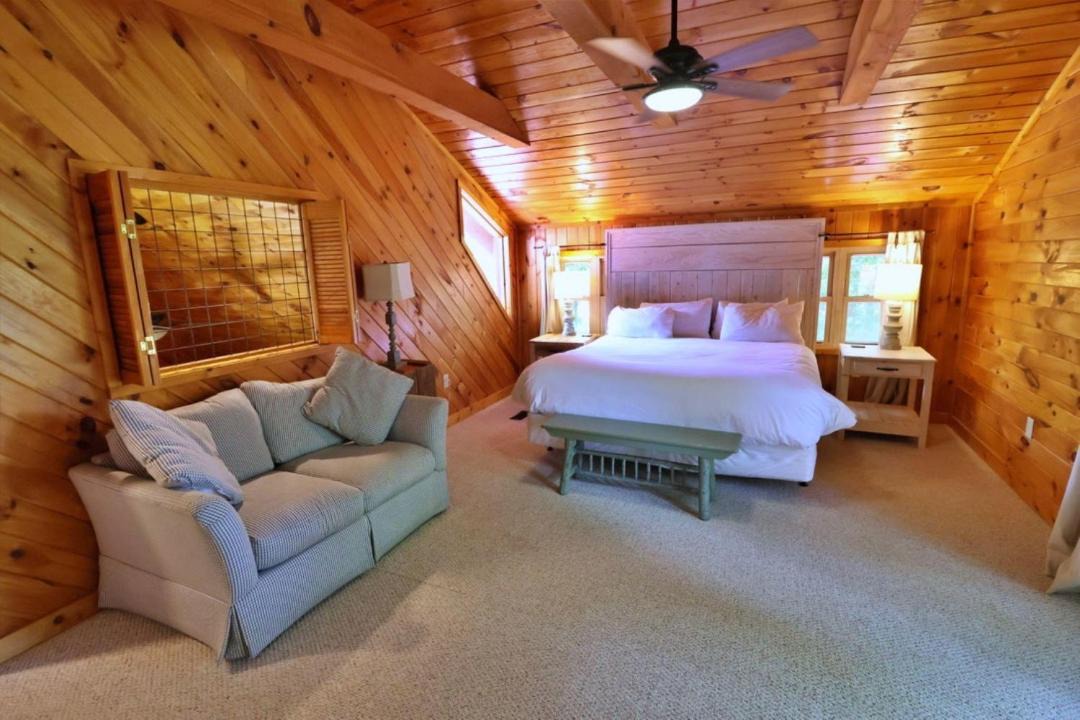Photo of Bedroom in Cherokee