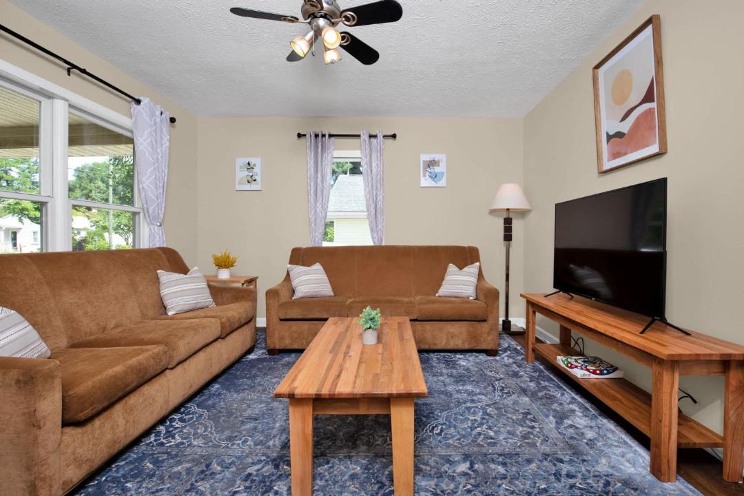 Photo of Livingroom in Terry Sanford