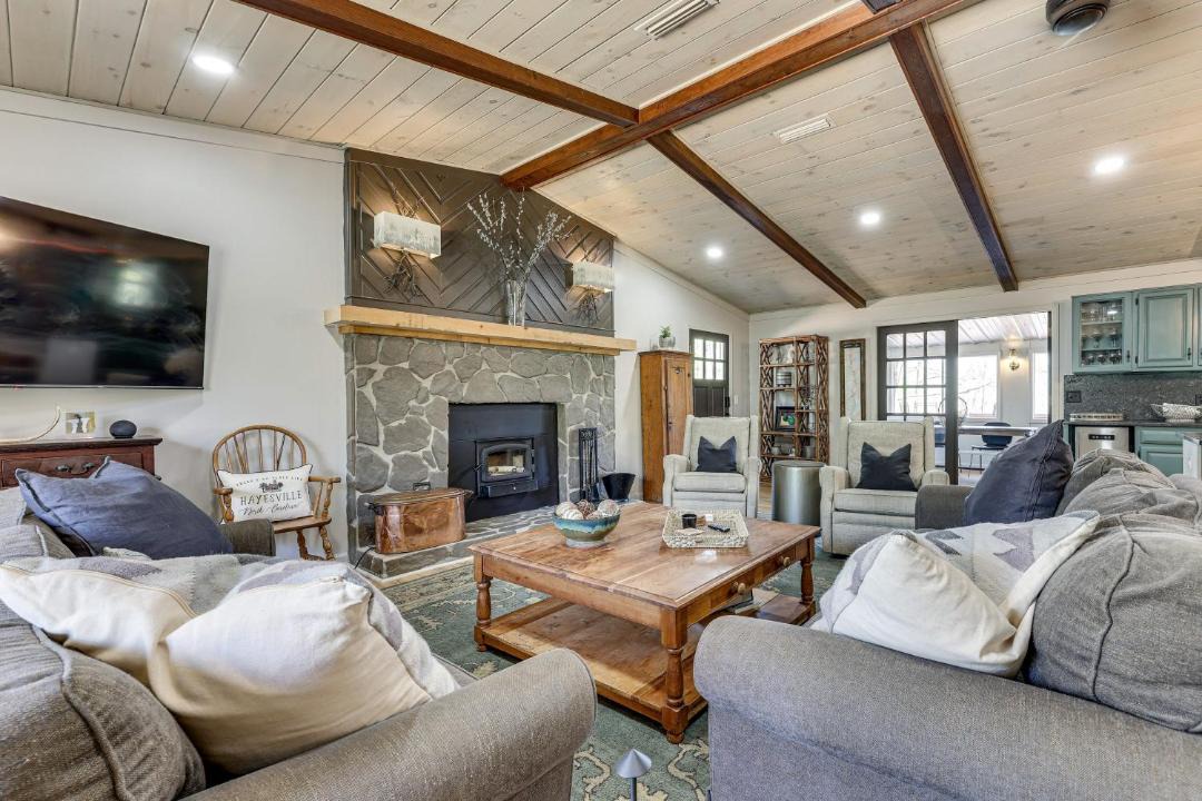 Photo of Livingroom in Hayesville