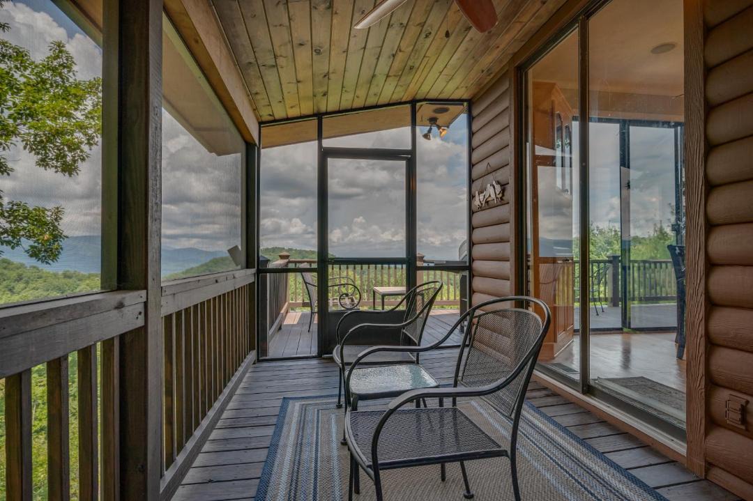 Photo of Patio Balcony in Piney Mountain
