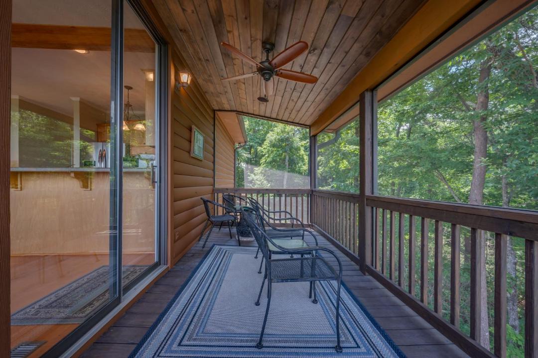 Photo of Patio Balcony in Piney Mountain