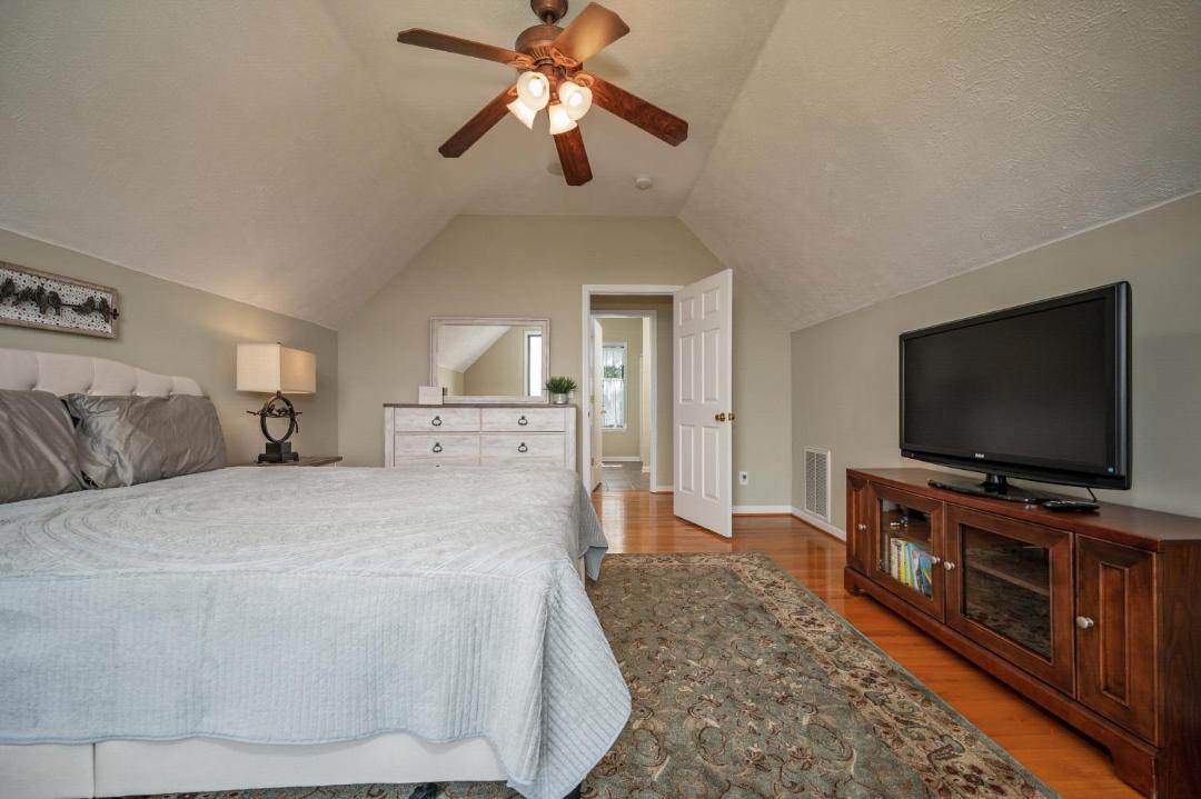Photo of Bedroom in Piney Mountain