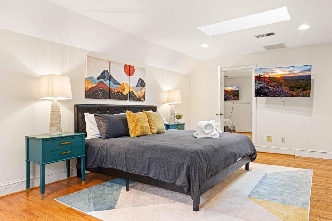 Photo of Bedroom in Royal Pines
