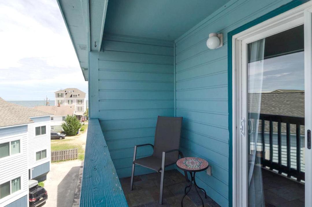 Photo of Patio Balcony in North Carolina Coast