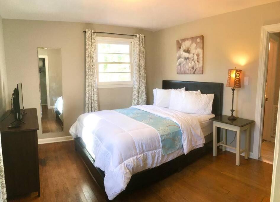Photo of Bedroom in Hickory