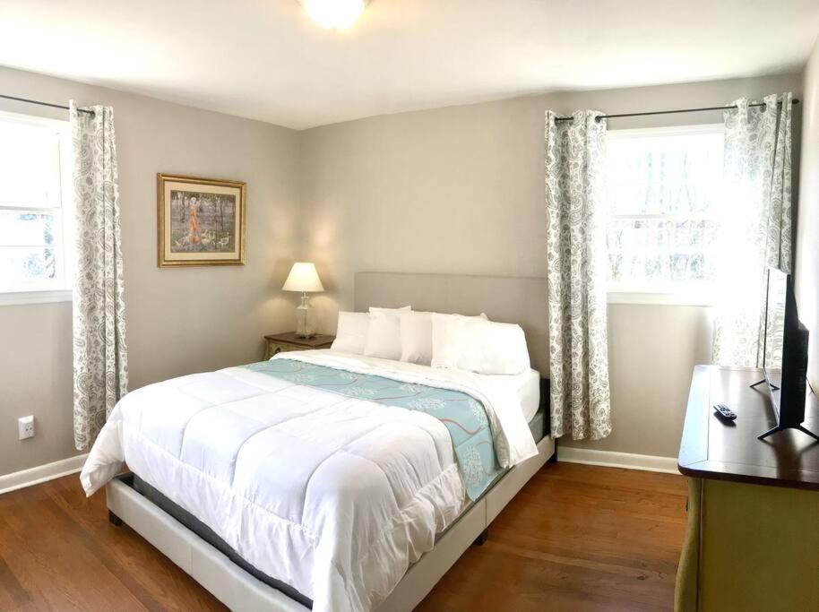 Photo of Bedroom in Hickory